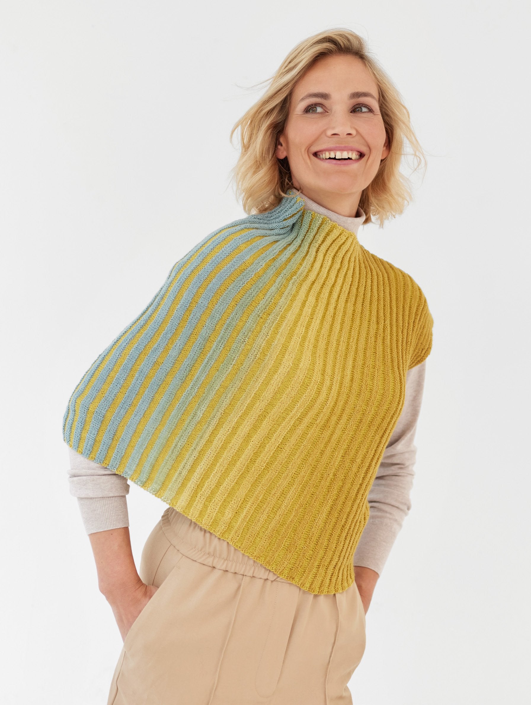 PONCHO · COOL WOOL LACE