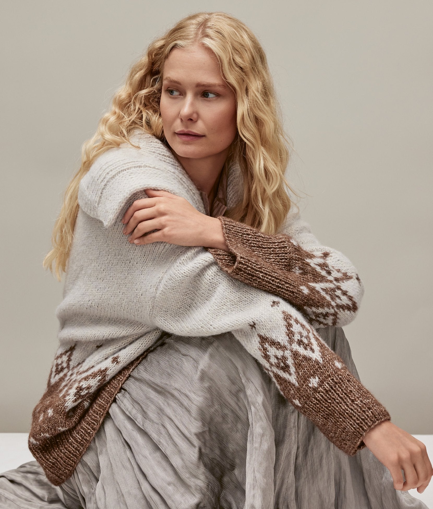 Modell 32 · NATURAL ALPACA PELO & GLAMOUR