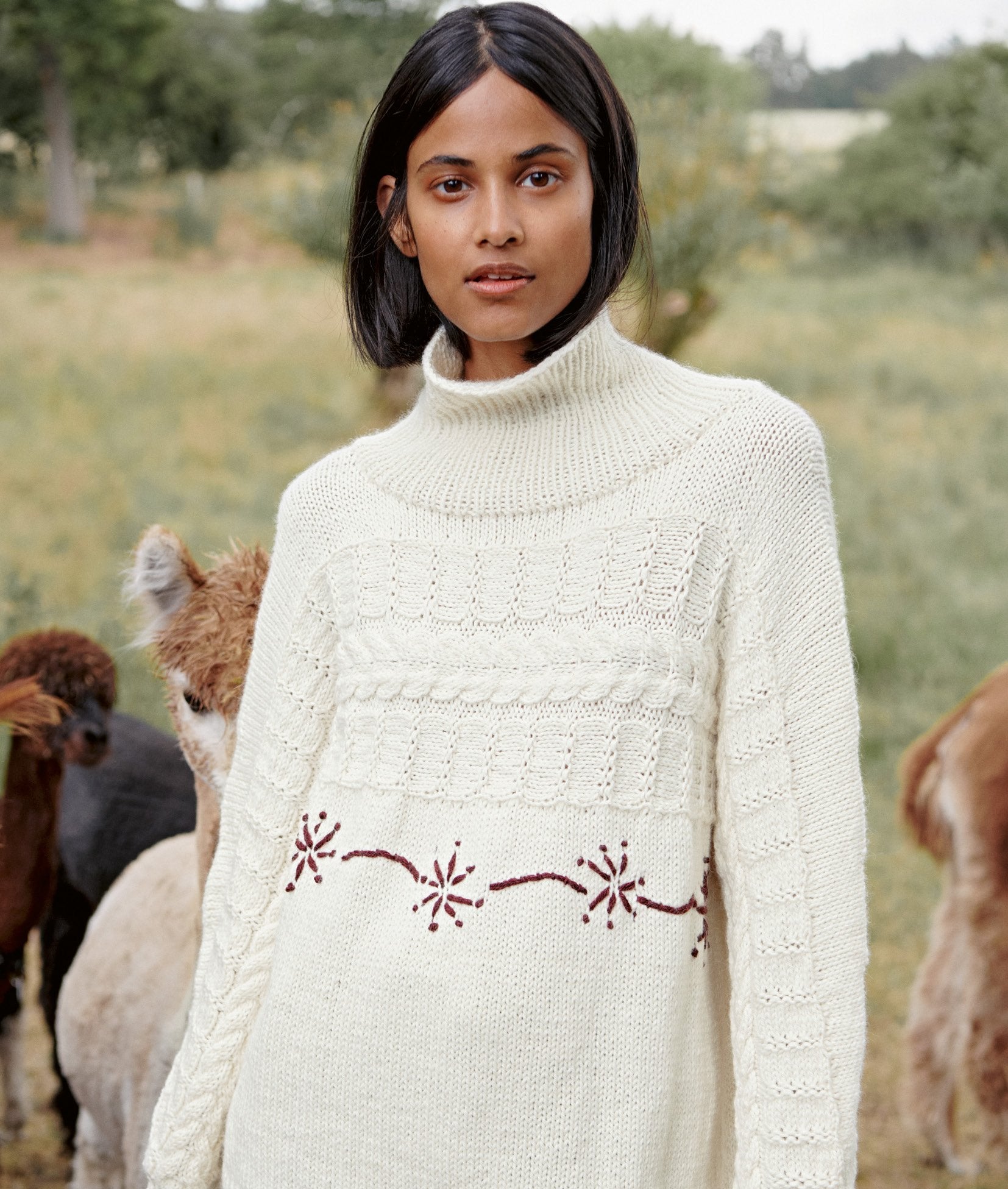 PULLOVER MIT STICKEREI · LANDLUST ALPAKA MERINO 100