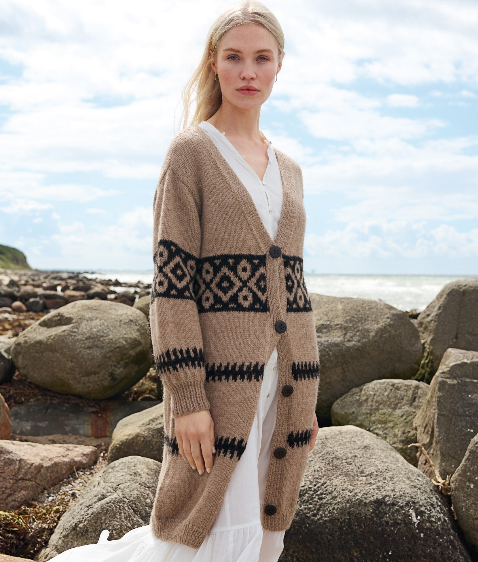 LONG CARDIGAN · NATURAL LAMA CHUNKY