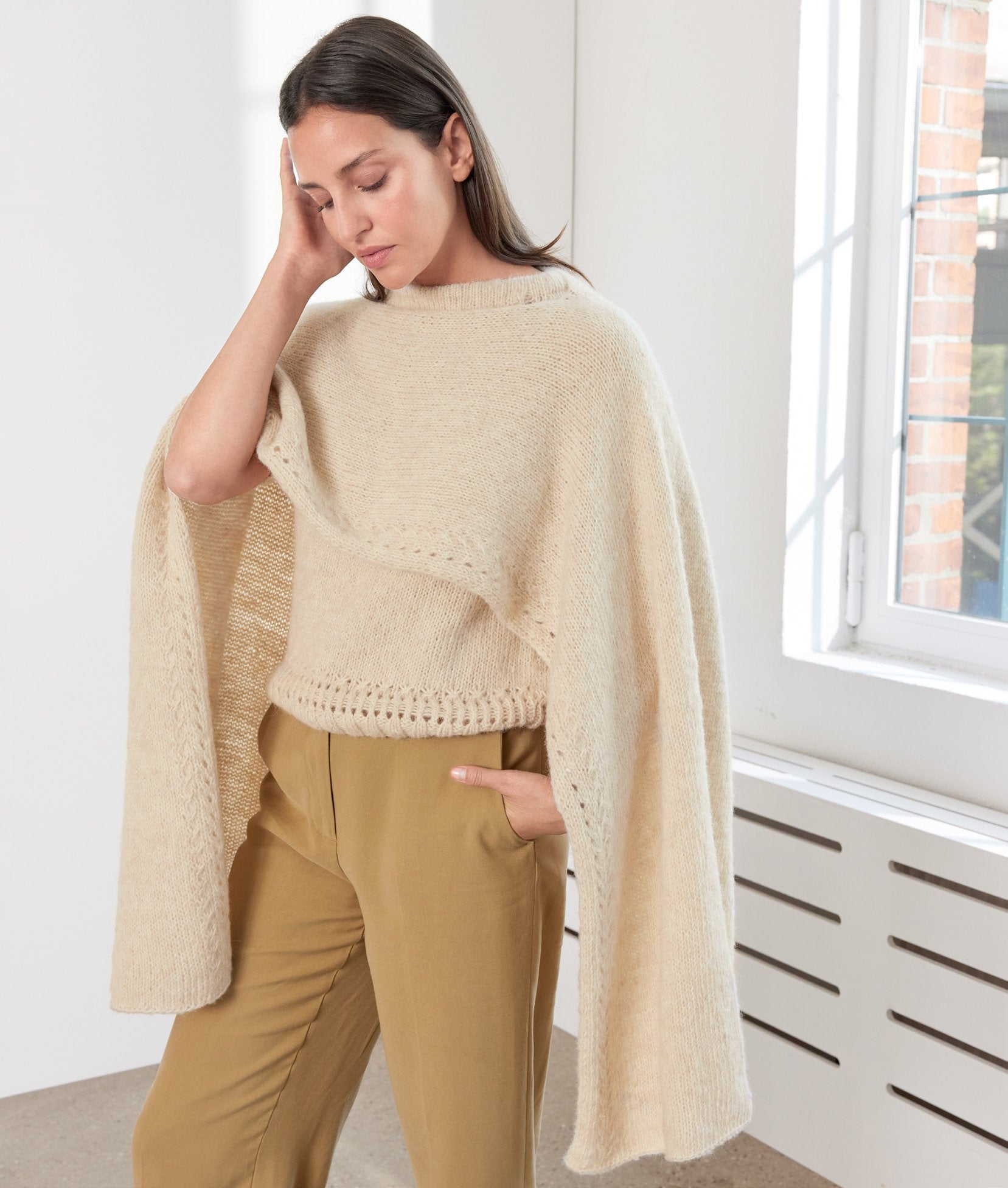 CAPE · NATURAL ALPACA PELO