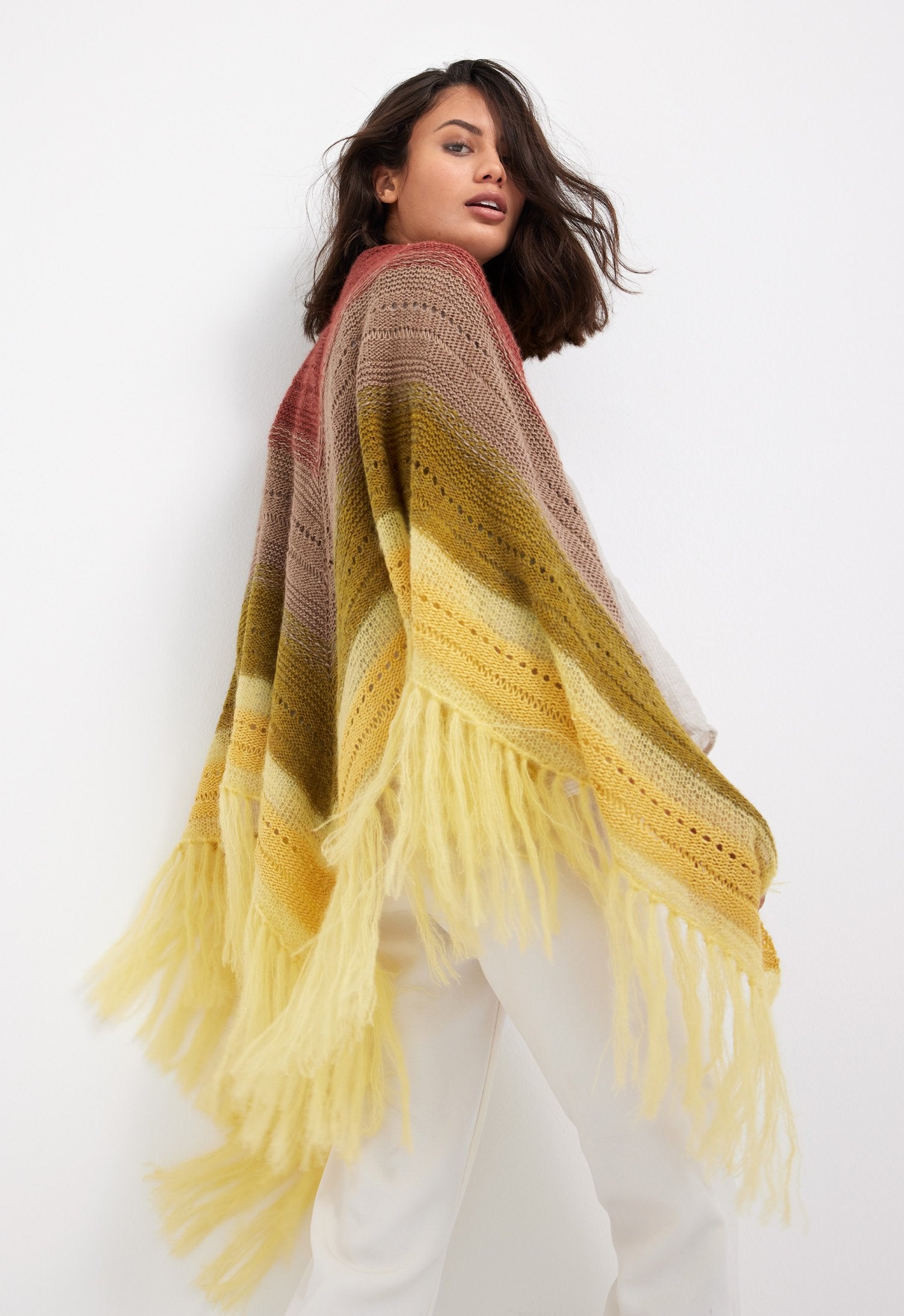 DREIECKSTUCH · LACE SETA
