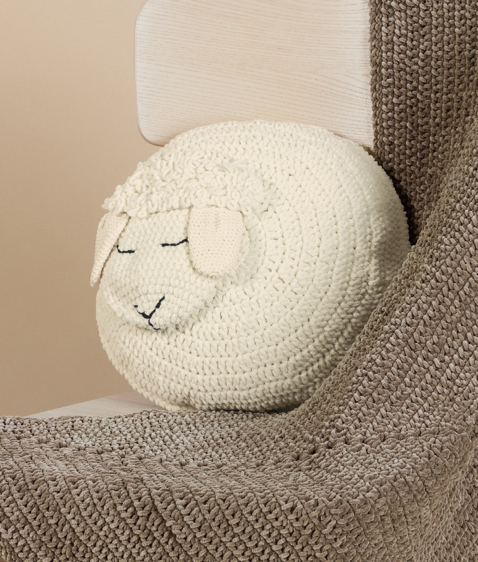 KISSEN SCHAF · THE LOOK FINE & COTONE