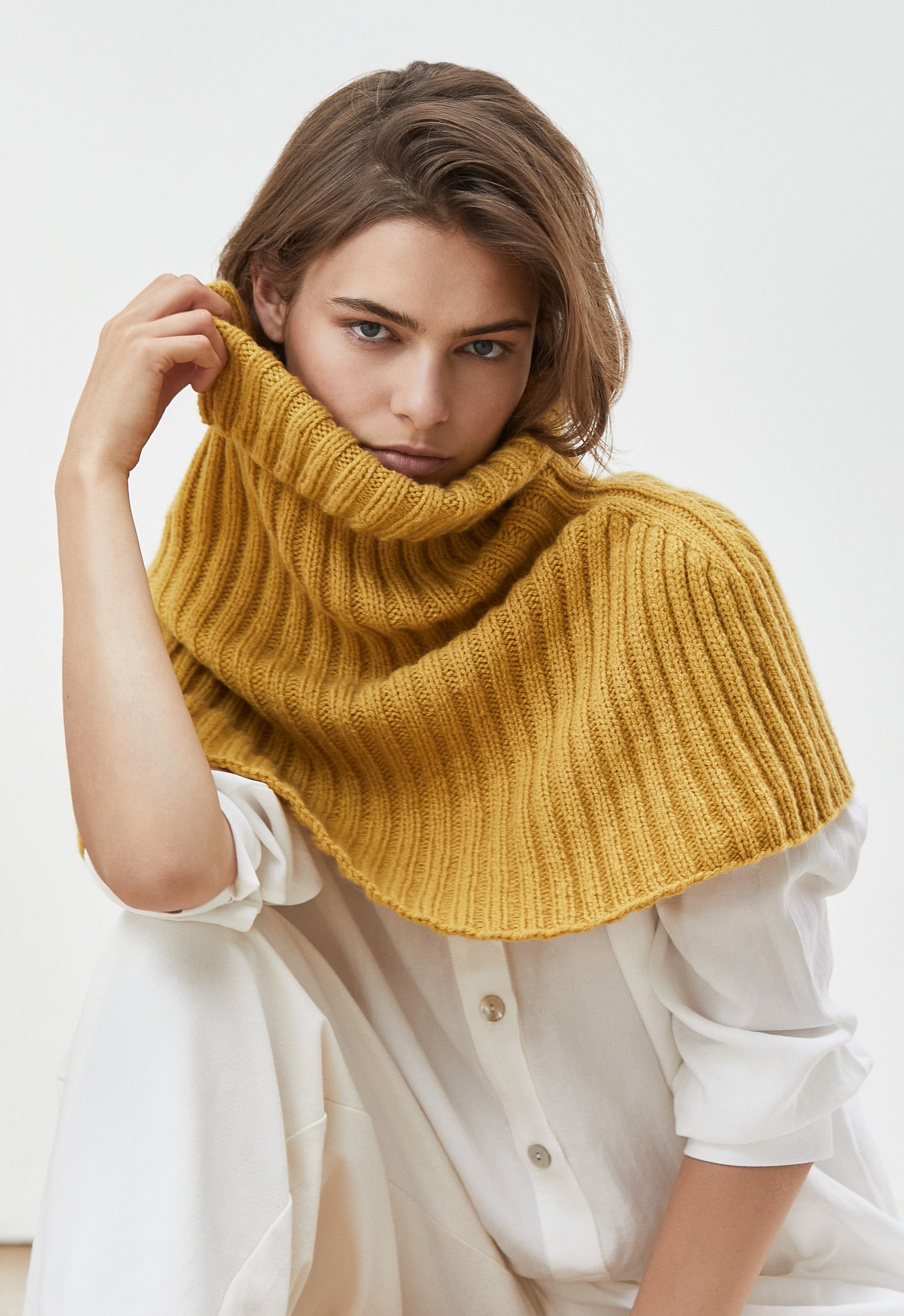 SCHULTERWÄRMER · CASHMERE MODA