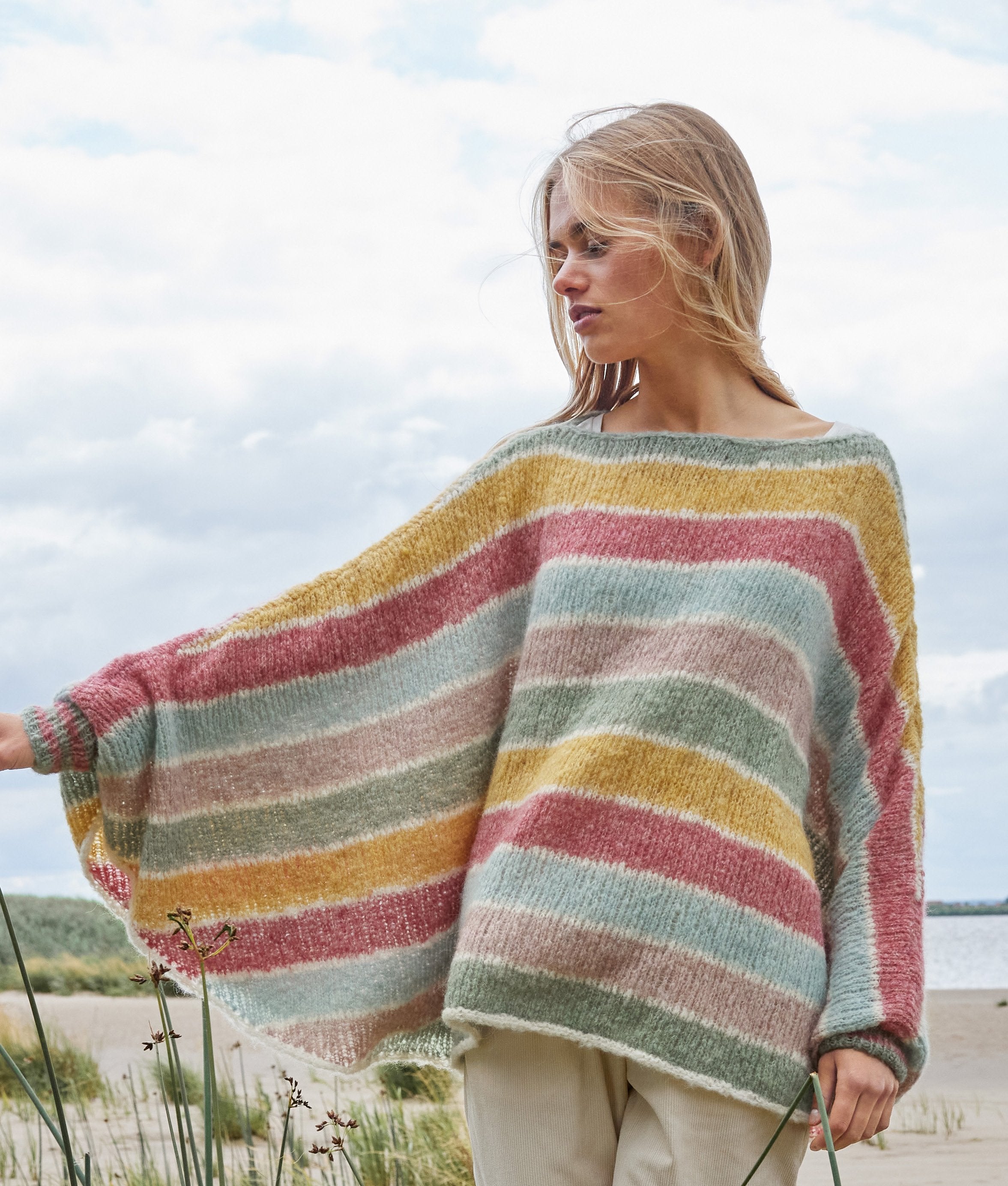 PONCHO · PIÙ BELLA