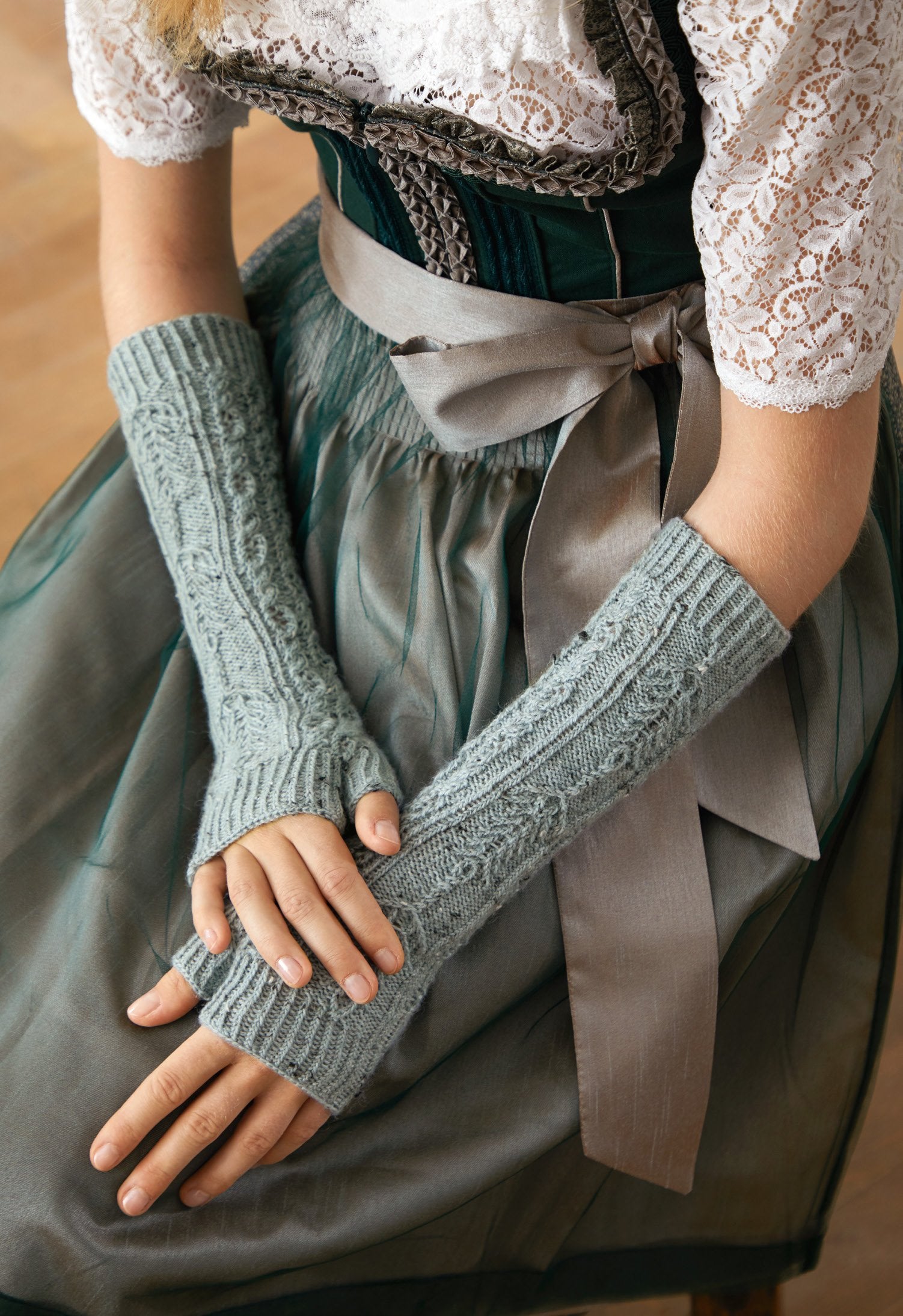 HANDSTULPEN · MEILENWEIT 100 TWEED