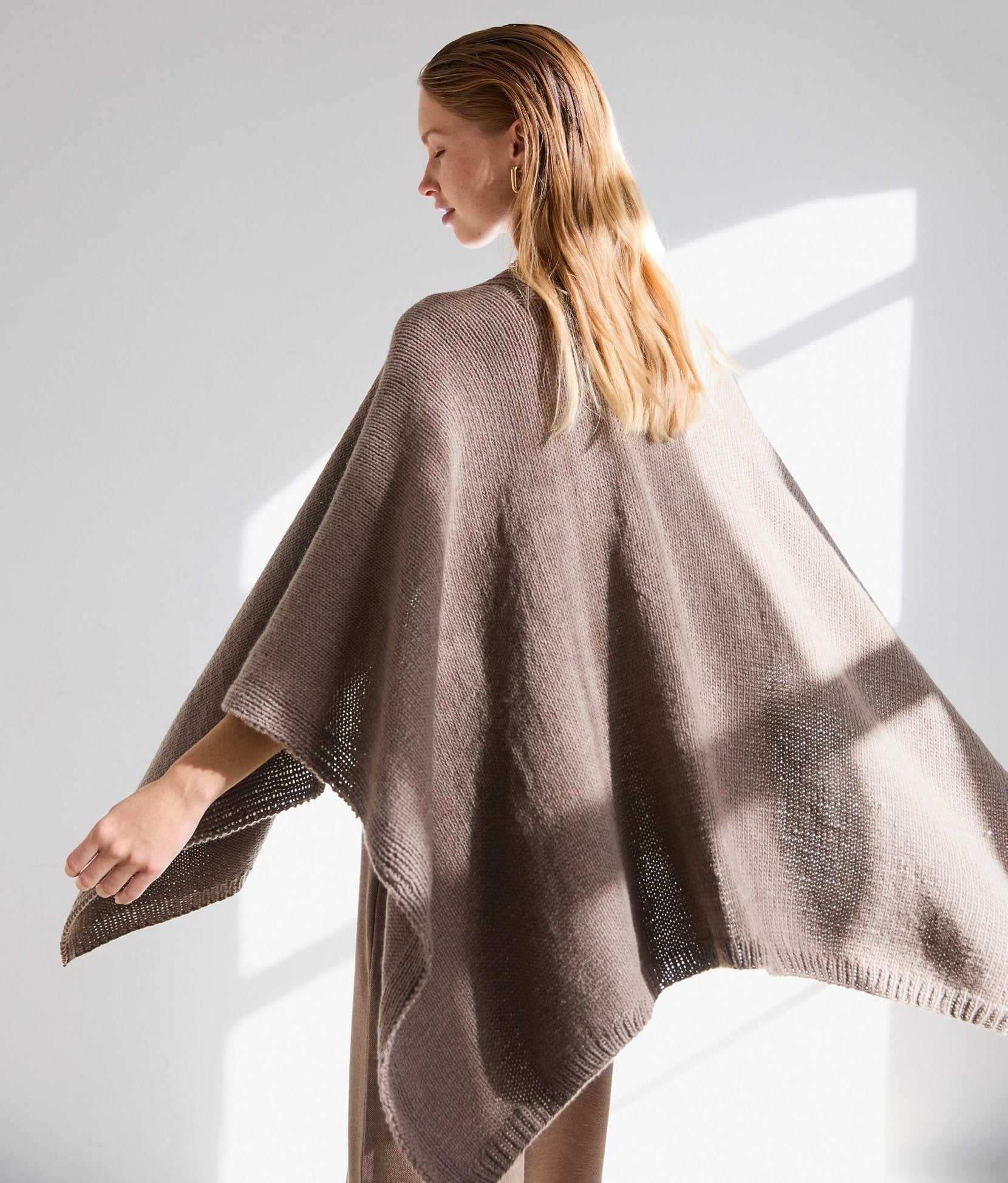 PONCHO · CASHMERE KISS