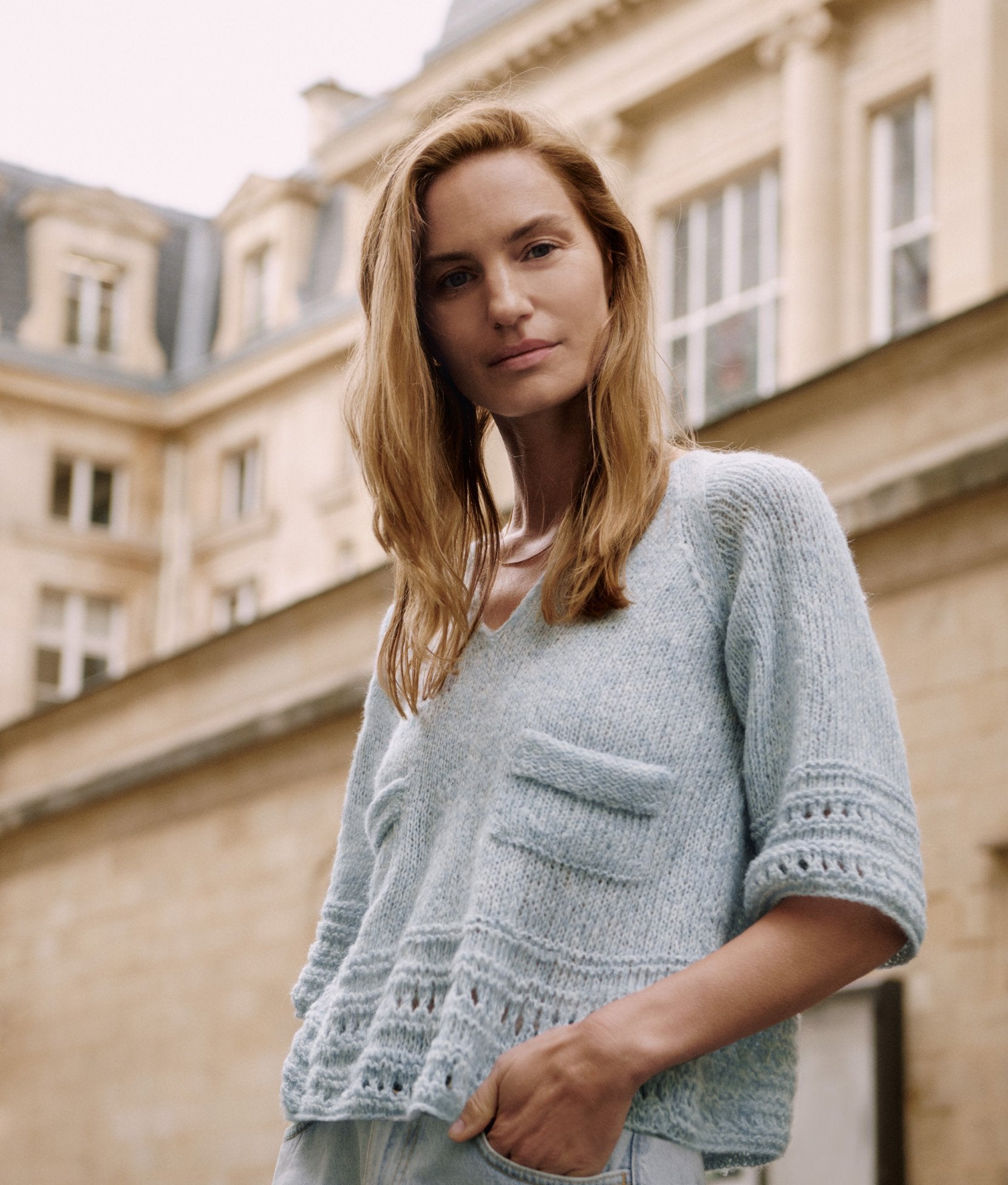 PULLOVER MIT TASCHEN · BELLA