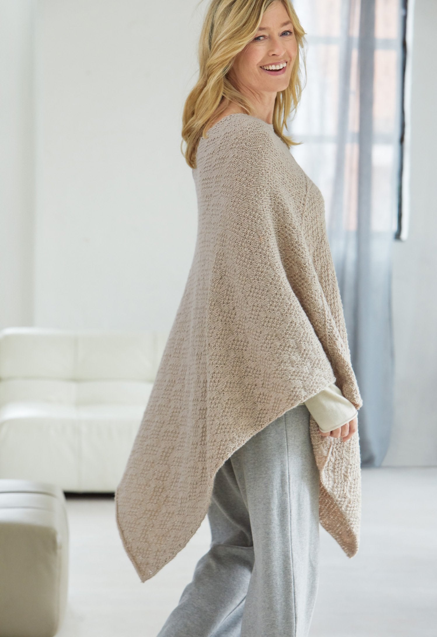 PONCHO · MERINO UNO