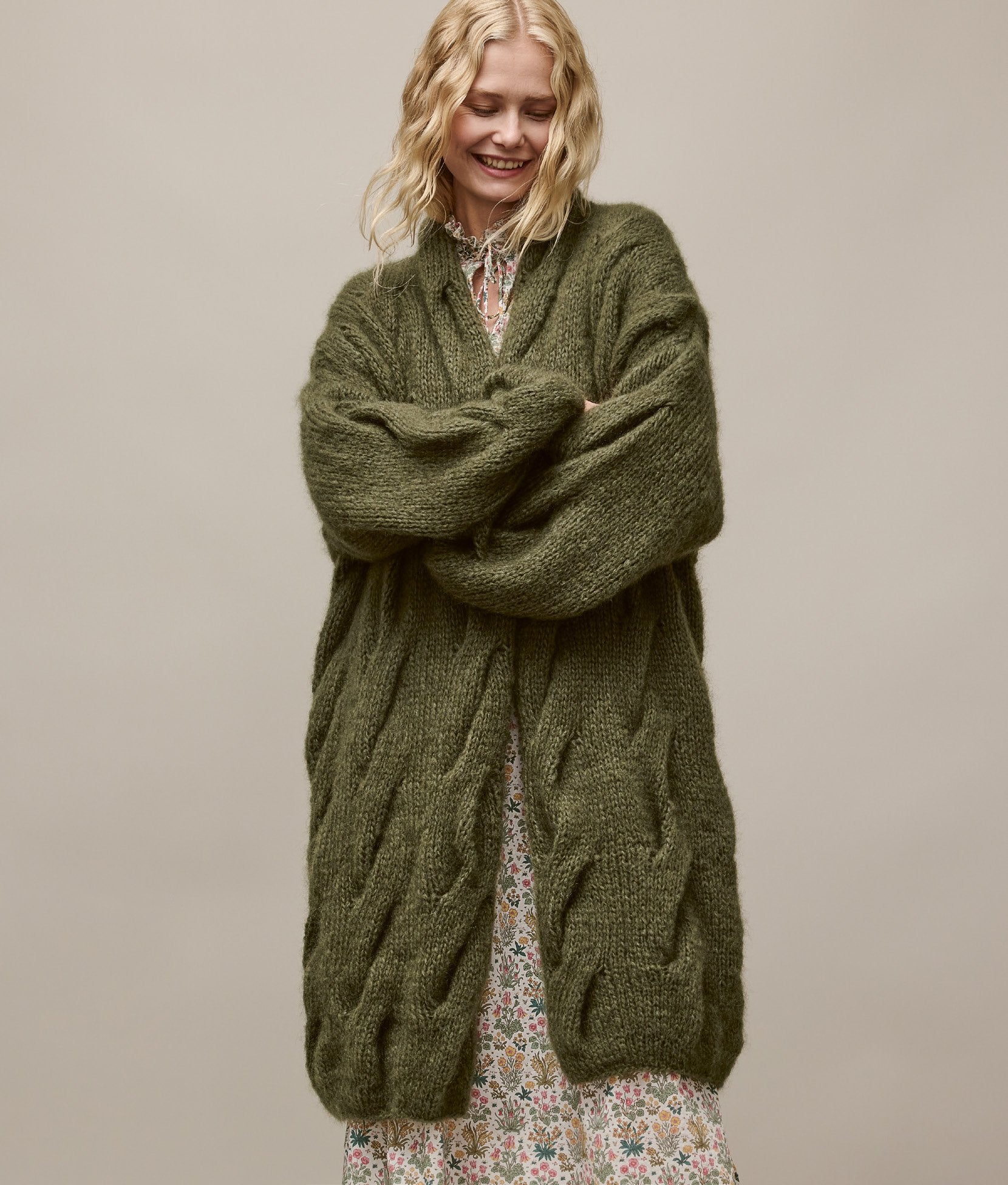 OVERSIZED-CARDIGAN · MOHAIR DI GIO