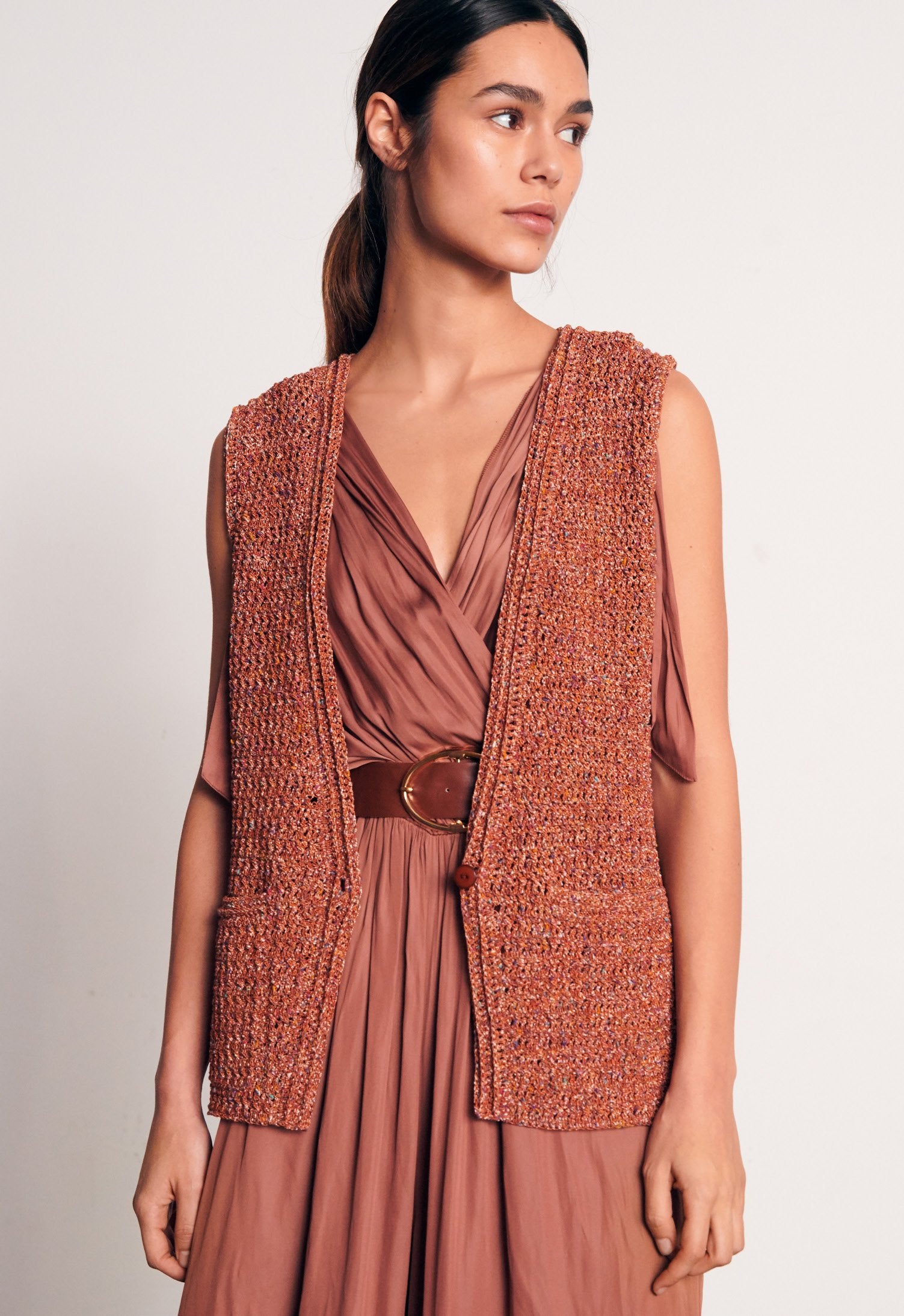 ÄRMELLOSE WESTE · ABOUT BERLIN SPOTTY