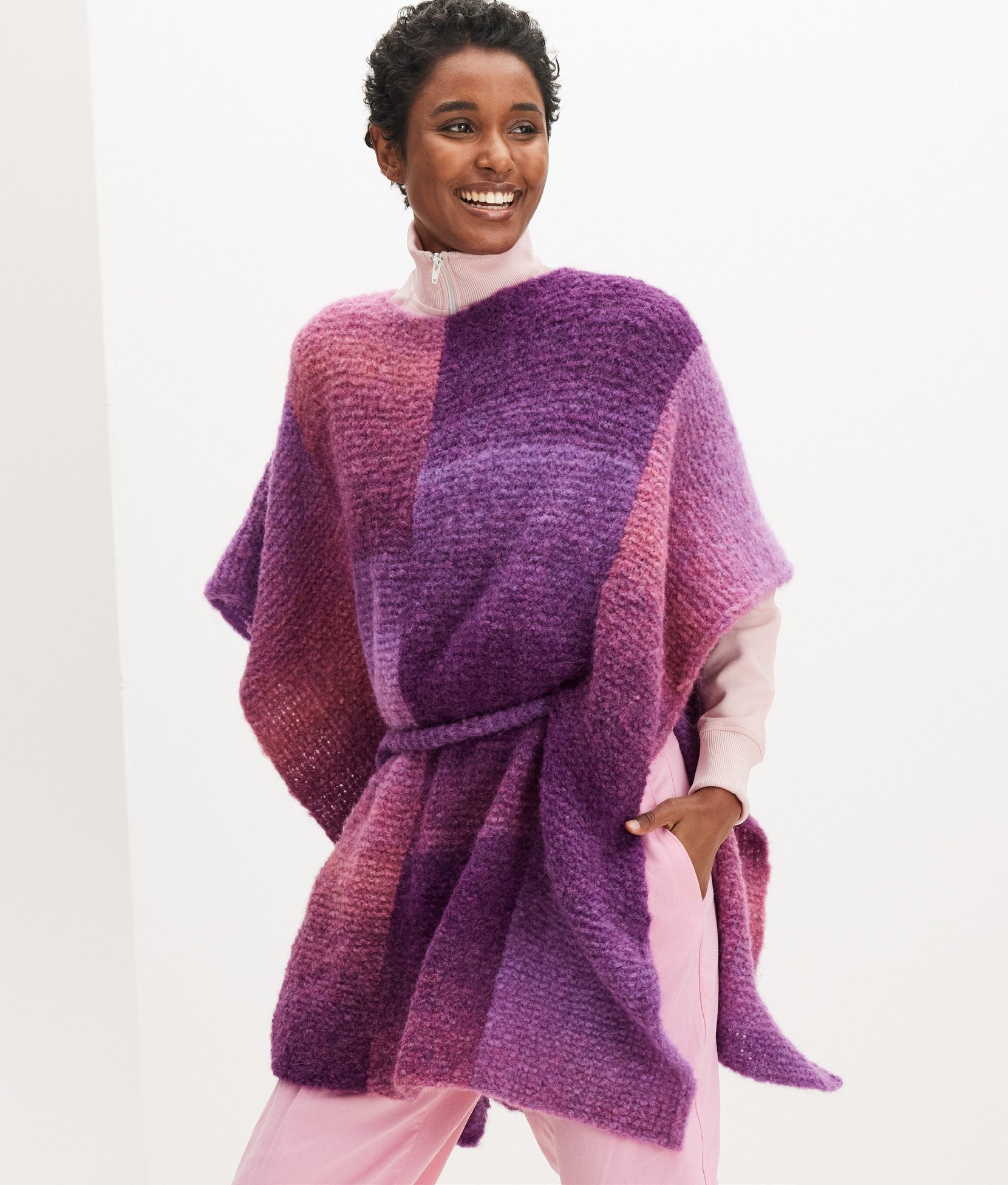 PONCHO · AVIO